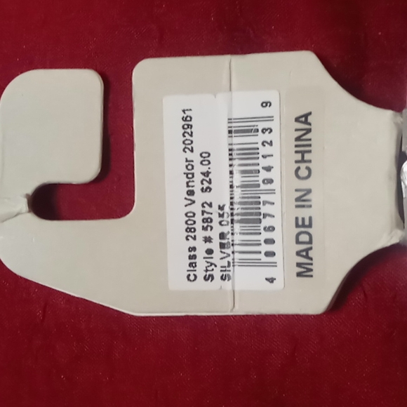 G.H. Bass & Co. Hinged Cuff bracelet. With rhinestones in silver tone. - Picture 8 of 8